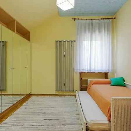 Attic View Apartment